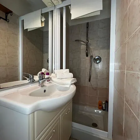 شقة The Love's Nest In Wi-fi , Air Conditioning *
