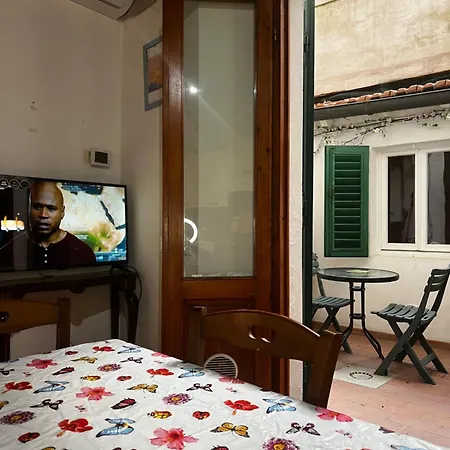 The Love's Nest In Wi-fi , Air Conditioning Apartment Florence