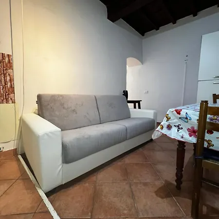 The Love's Nest In Wi-fi , Air Conditioning Apartment *